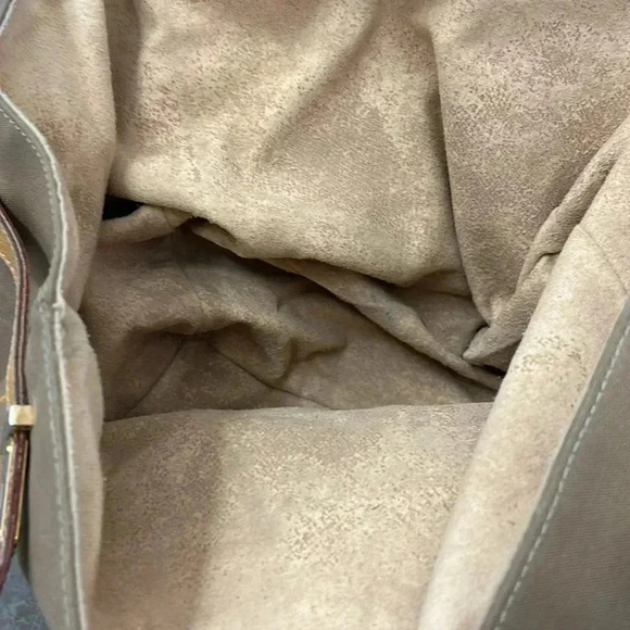 Lancel gold hardware bag - Picture 8 of 8